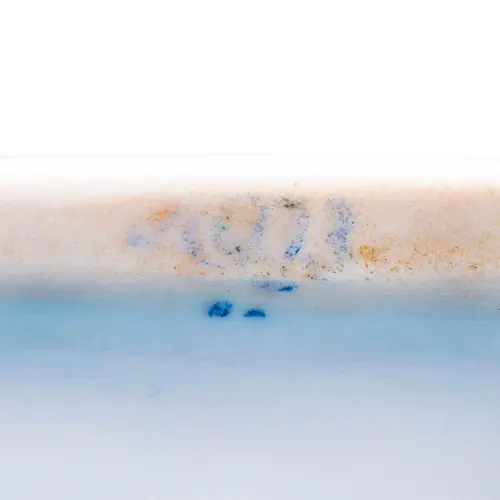 Статуэтка  Сбор яблок фарфор (ЛФЗ), автор Е. А. Гендельман, СССР, 1960-1970 гг._2