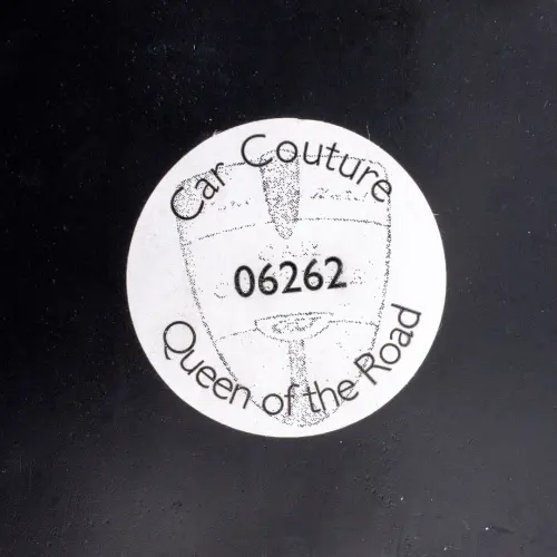 Великобритания - Статуэтка из полистоуна - Королева дороги (Queen of the Road) - Высота 10 см (Саr С_9